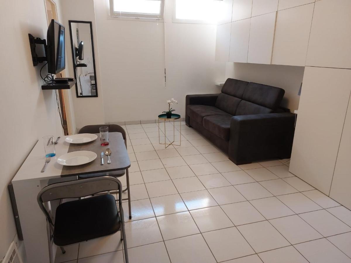 Charmant Studio La Ville Du Bois Ngoại thất bức ảnh
